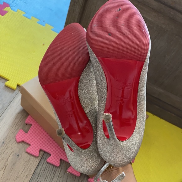 Christian Louboutin Glitter Heel, 39.5 - Gee Loretta Gorgeous authentic Louboutin glitter heels!